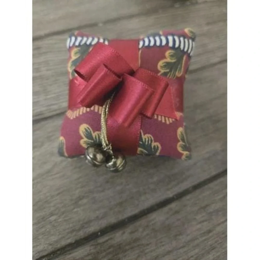 Set Of 6 Vintage Laura Ashley Fabric Christmas Ornaments Star, Bear, Tree Ball